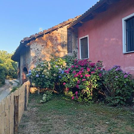 A Romantic Suite In The Countryside Near Torino Pecetto Bagian luar foto